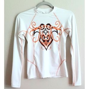 Athleta Shirt Rash Guard Swim Workout Tribal Tattoo Excellent Condition